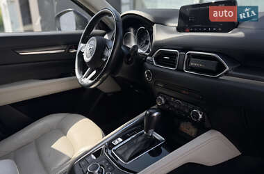 Позашляховик / Кросовер Mazda CX-5 2018 в 