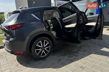 Позашляховик / Кросовер Mazda CX-5 2018 в 