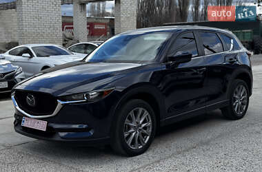 Позашляховик / Кросовер Mazda CX-5 2018 в 