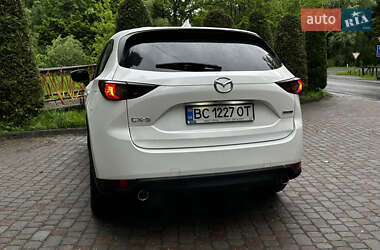 Позашляховик / Кросовер Mazda CX-5 2020 в 