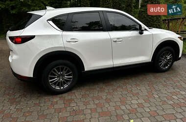 Позашляховик / Кросовер Mazda CX-5 2020 в 