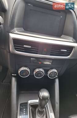 Позашляховик / Кросовер Mazda CX-5 2016 в 