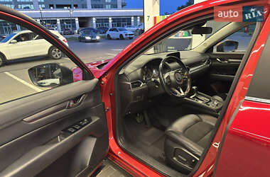 Позашляховик / Кросовер Mazda CX-5 2018 в 