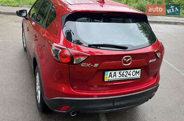 Позашляховик / Кросовер Mazda CX-5 2015 в 