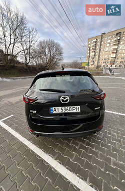 Позашляховик / Кросовер Mazda CX-5 2018 в 