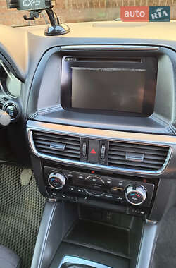 Позашляховик / Кросовер Mazda CX-5 2015 в 