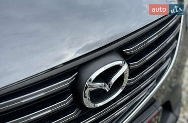 Позашляховик / Кросовер Mazda CX-5 2016 в 