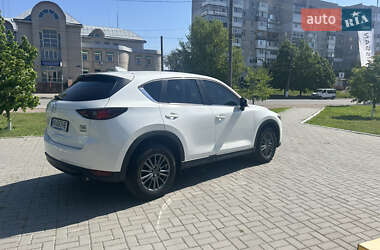Позашляховик / Кросовер Mazda CX-5 2017 в 
