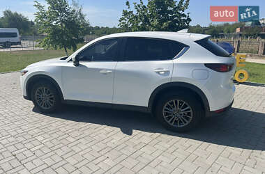 Позашляховик / Кросовер Mazda CX-5 2017 в 