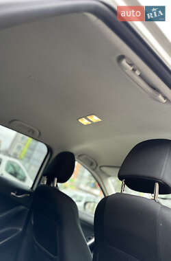 Внедорожник / Кроссовер Mazda CX-5 2012 в 