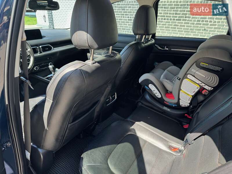 Позашляховик / Кросовер Mazda CX-5 2017 в Світловодську