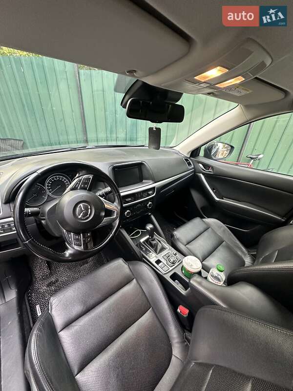 Внедорожник / Кроссовер Mazda CX-5 2016 в Глинянах