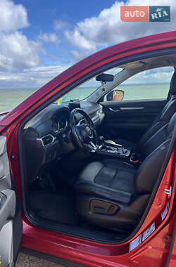 Позашляховик / Кросовер Mazda CX-5 2017 в 