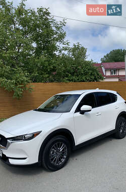 Позашляховик / Кросовер Mazda CX-5 2018 в 