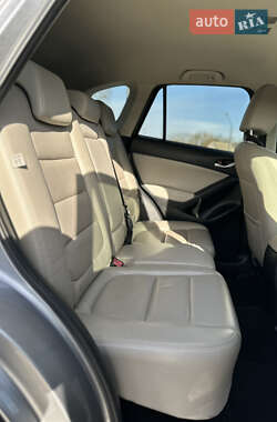 Позашляховик / Кросовер Mazda CX-5 2013 в 