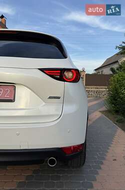 Позашляховик / Кросовер Mazda CX-5 2017 в 