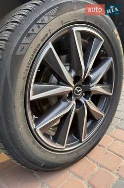 Позашляховик / Кросовер Mazda CX-5 2017 в 