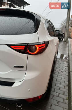Внедорожник / Кроссовер Mazda CX-5 2017 в 