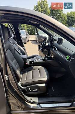 Позашляховик / Кросовер Mazda CX-5 2020 в 