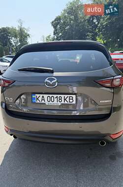 Позашляховик / Кросовер Mazda CX-5 2020 в 