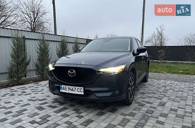Позашляховик / Кросовер Mazda CX-5 2018 в 