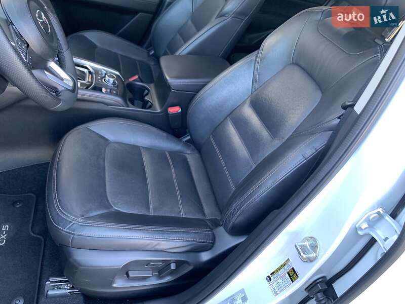 Внедорожник / Кроссовер Mazda CX-5 2017 в Киеве