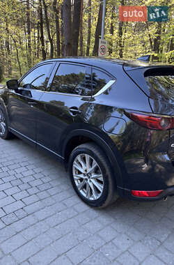 Позашляховик / Кросовер Mazda CX-5 2019 в 