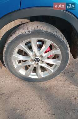 Позашляховик / Кросовер Mazda CX-5 2012 в 