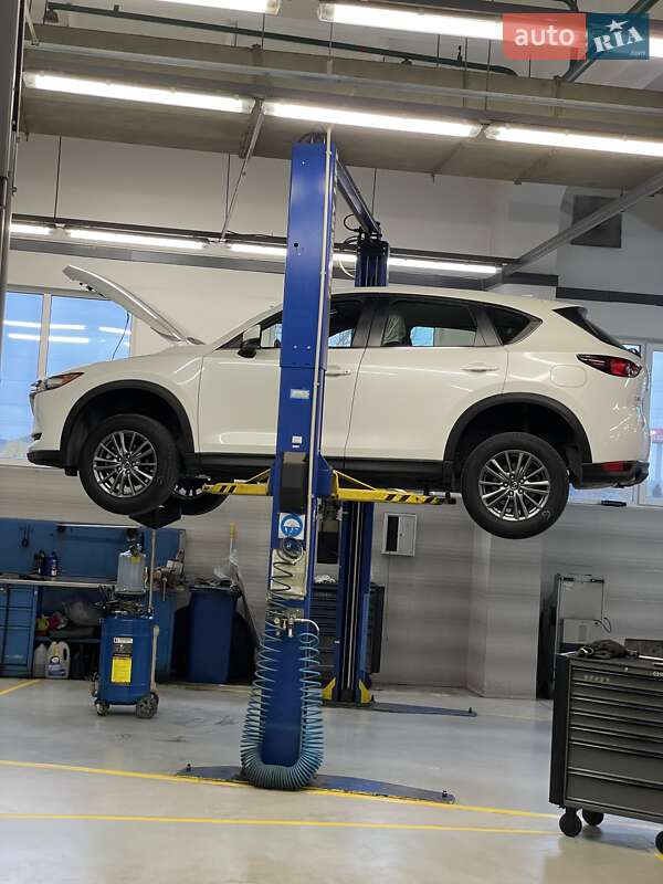 Внедорожник / Кроссовер Mazda CX-5 2017 в Украинке