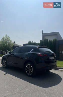 Позашляховик / Кросовер Mazda CX-5 2023 в 