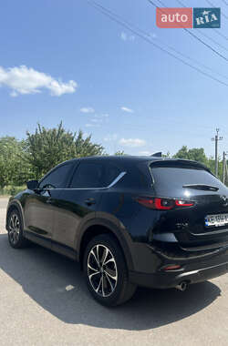 Позашляховик / Кросовер Mazda CX-5 2023 в 