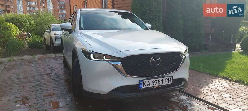Внедорожник / Кроссовер Mazda CX-5 2023 в 
