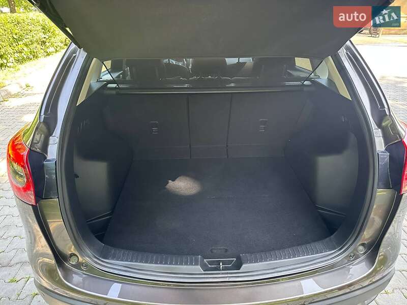 Внедорожник / Кроссовер Mazda CX-5 2015 в Черновцах