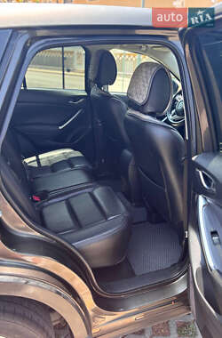 Внедорожник / Кроссовер Mazda CX-5 2015 в 