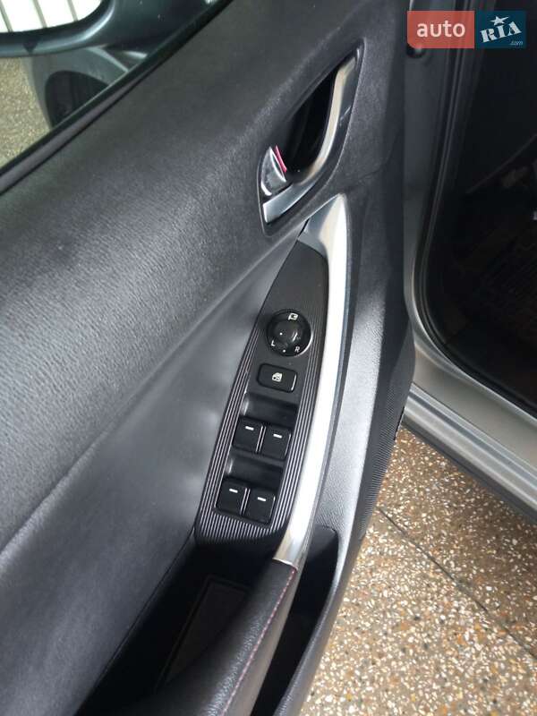 Внедорожник / Кроссовер Mazda CX-5 2014 в Каменец-Подольском