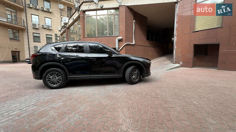 Внедорожник / Кроссовер Mazda CX-5 2017 в Киеве