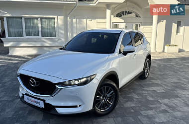 Позашляховик / Кросовер Mazda CX-5 2017 в 