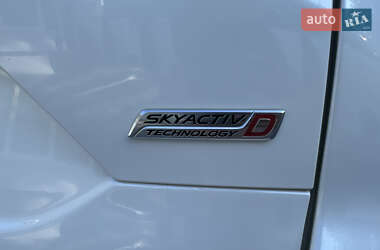 Позашляховик / Кросовер Mazda CX-5 2017 в 