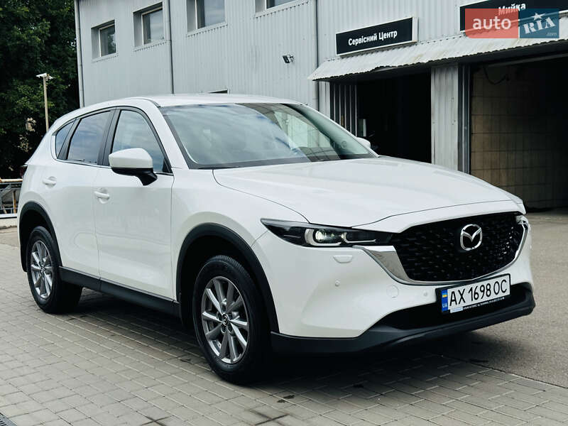 Внедорожник / Кроссовер Mazda CX-5 2023 в 
