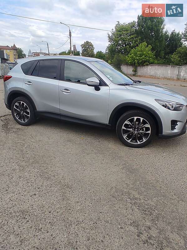 Внедорожник / Кроссовер Mazda CX-5 2016 в Сторожинце