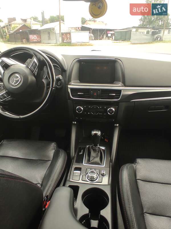 Внедорожник / Кроссовер Mazda CX-5 2016 в Сторожинце
