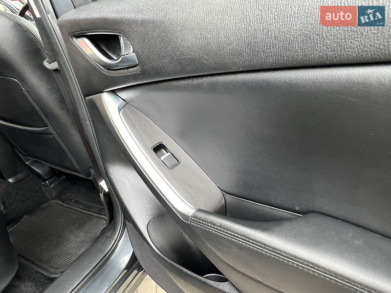 Внедорожник / Кроссовер Mazda CX-5 2016 в Самборе