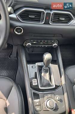 Внедорожник / Кроссовер Mazda CX-5 2024 в 