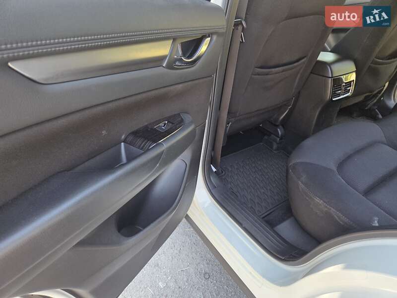 Позашляховик / Кросовер Mazda CX-5 2017 в Дніпрі