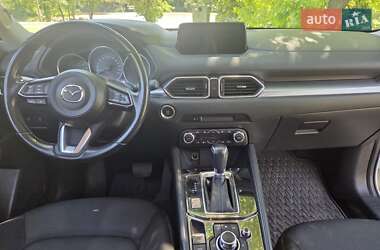 Позашляховик / Кросовер Mazda CX-5 2017 в 