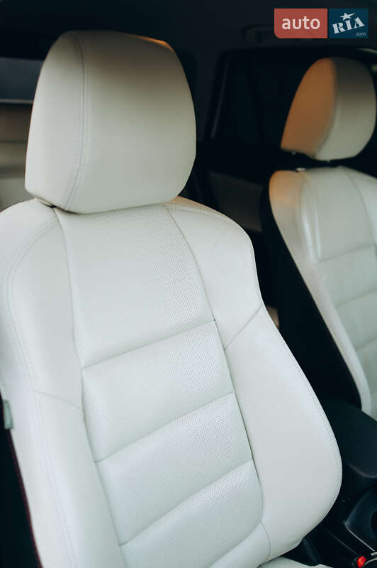 Внедорожник / Кроссовер Mazda CX-5 2013 в Новой Ушице