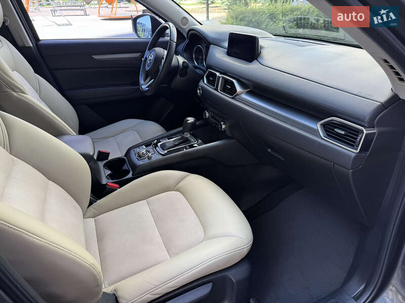Позашляховик / Кросовер Mazda CX-5 2017 в Києві
