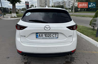 Позашляховик / Кросовер Mazda CX-5 2017 в 