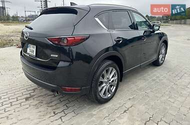 Позашляховик / Кросовер Mazda CX-5 2019 в 