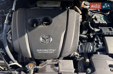 Позашляховик / Кросовер Mazda CX-5 2018 в 